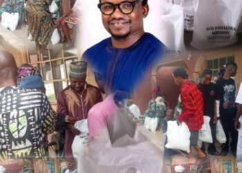 Eid-el Fitr: Oyo lawmaker Babalola Gifts Food Items to Great people of Ibadan North East constituency 1  for Eid Mubarak Celebration