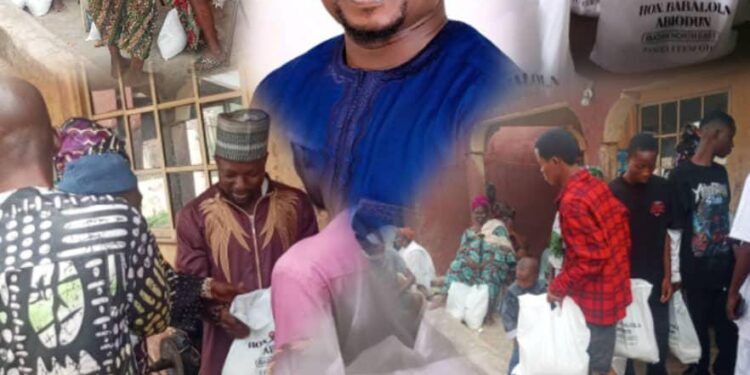 Eid-el Fitr: Oyo lawmaker Babalola Gifts Food Items to Great people of Ibadan North East constituency 1  for Eid Mubarak Celebration