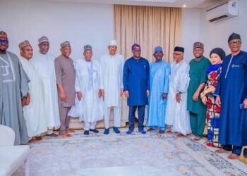 Just In: Ganduje leads APC NWC to Buhari hours after Atiku, El-Rufai’s visit