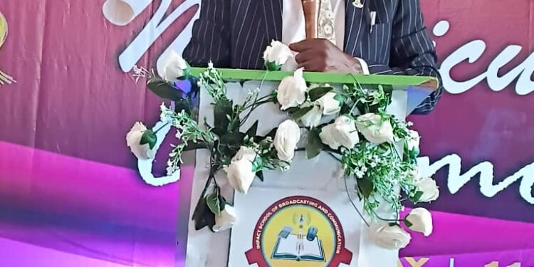 Makinde’s performance springs  up succession dilemma… Oyelade