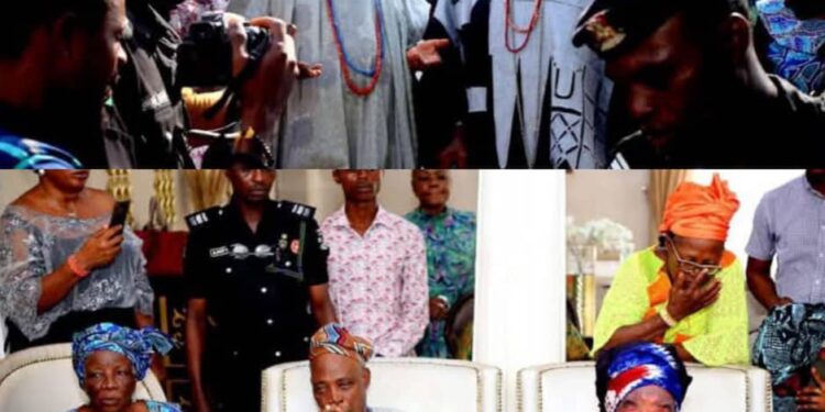 Ladoja leads Ibadan chiefs to condole  Olunloyo, Adeojo families