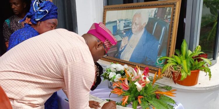 We’ll Give Pa Olunloyo a Befitting State Burial – Makinde
