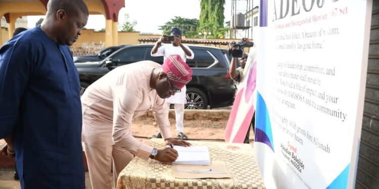 Yekini Adeojo: Gov. Makinde Pays Condolence Visit To Family