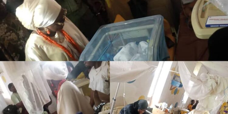 Easter Cheer: Alaafin of Oyo’s Wife Brings Joy to Patients with Cash Gifts As She Visits State Hospital Oyo (PHOTOS)