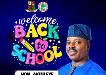 RESUMPTION: Akinyele Council Boss, Hon Akinleye Welcomes Students Back to School for the New Academic Term, Urges Diligence for Success