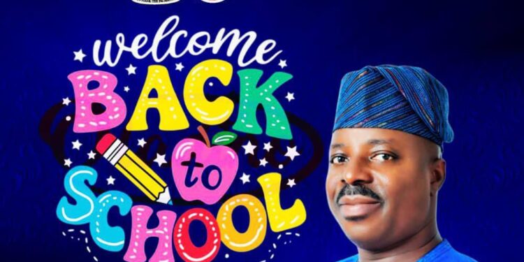 RESUMPTION: Akinyele Council Boss, Hon Akinleye Welcomes Students Back to School for the New Academic Term, Urges Diligence for Success