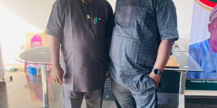 Ogunlade felicitates Onireti on his birthday