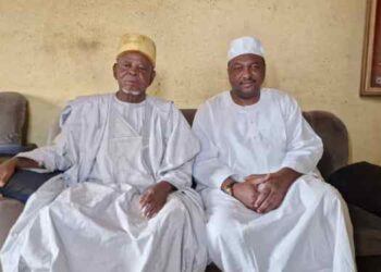 Giwa Adini of Oyo, Open Salawu, Congratulates Chief Imam of Ibadanland on 90th Birthday