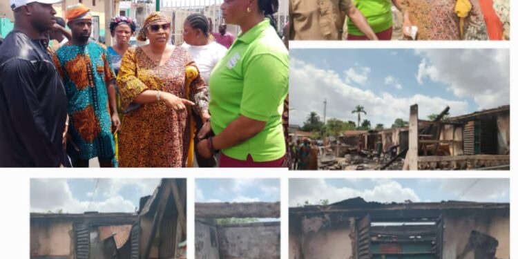 Breaking News: Fire Outbreak in Yemetu, Ibadan || Ibadan North Council Boss, Hon. Olufade, Lawmaker, Hon. Comforter, PDP Vice Chairman Visit Scene as 15 Shops Are Razed