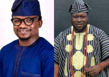 Oyo lawmaker Hon Babalola abiodun celebrate with the New mogaji of BADA FAMILY, Ibrahim olasupo ademola