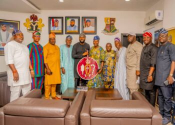 Alaafin’s Delegation Pays Solidarity Visit to Oyo Speaker, Ogundoyin, Backs Proposed Amendments to Council of Obas’ Law