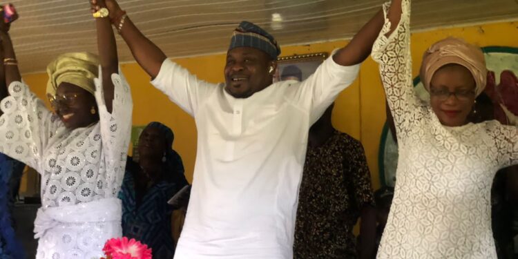 Chairman Ido LG Hon. Sheriff Aderemi Adeojo Joins NULGE Ido Chapter for Annual Celebration