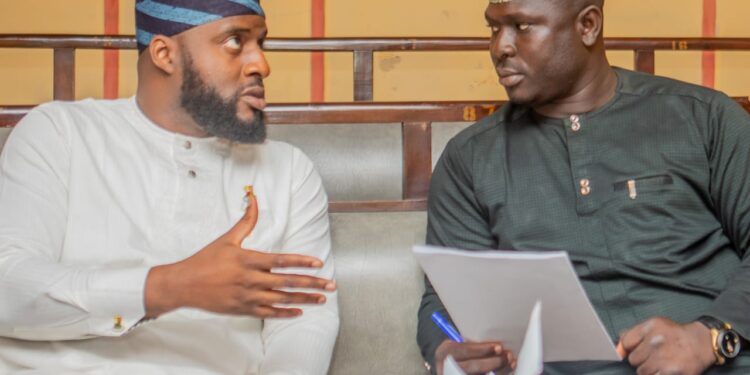 Oyo Speaker, Ogundoyin Honored as ‘Outstanding Friend of Ibadan’ at 2025 Ibadan Week Grand Finale