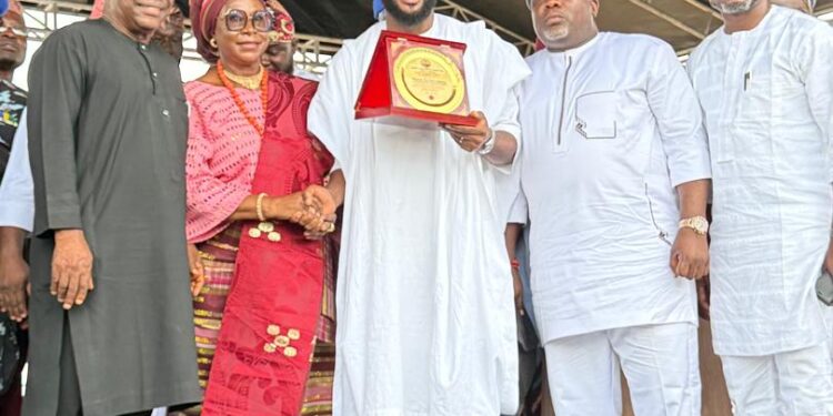 Hon. Babajide Gabriel Congratulates Oyo Speaker, Rt. Hon. Adebo Ogundoyin, On CCII’s “Outstanding Friend Of Ibadan” Award