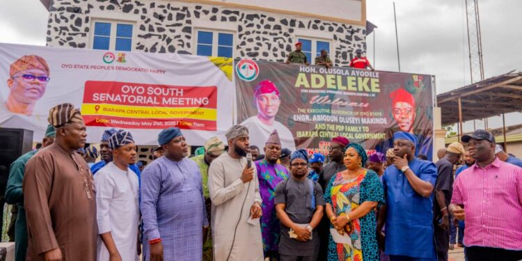 Oyo Speaker, Ogundoyin Leads PDP Lawmakers to Senatorial Meeting in Igboora, Calls for Unity
