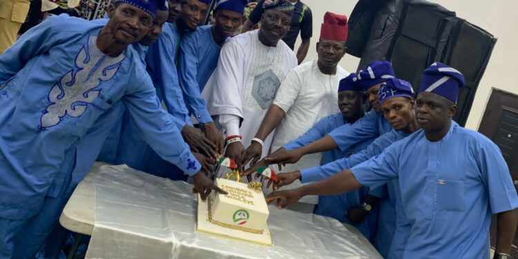 GSMist USA Coord, Hon. Segun Folorunso Congratulates Chairman Kamorudeen on a Remarkable One Year Count in Office