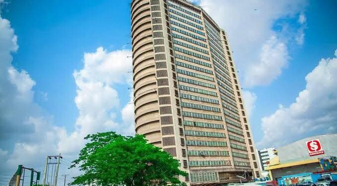 Man Falls from Cocoa House in Ibadan, Sparks Panic