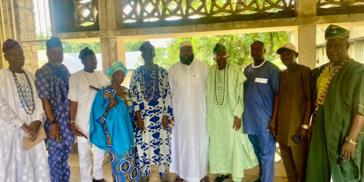 Hon. Lanre Sarumi Celebrates Hon. Mojeed Mogbonjubola commends His Impactful Service