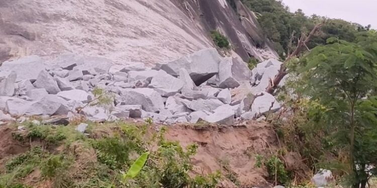 Oyo Govt’ll End Illegal Mining, Activities Degrading Environment- OSMDA DG     ..Calms Igbeti resident on rock weathering incident
