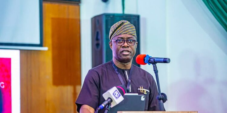 Egbeda LG Commissions Solar-Powered Borehole, Toilets in Wakajaye Community 