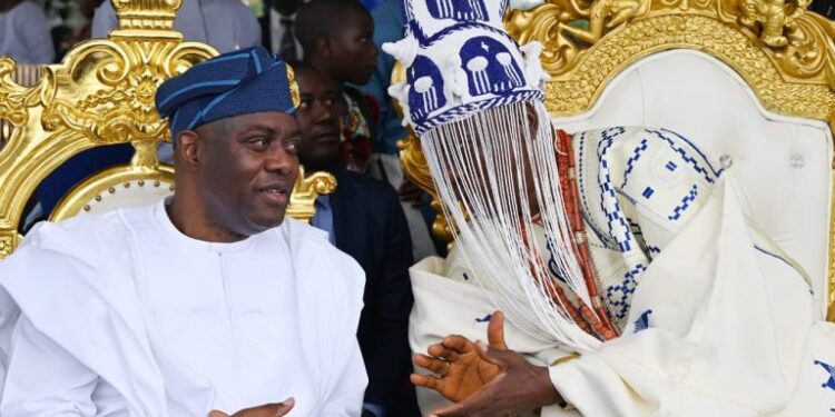 Eleruwa’s Coronation: Makinde Promises to complete Ido-Eruwa Road in 11 months