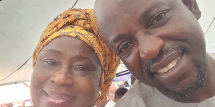 Birthday: Oluyole LG Chairman Felicitates Oyo PDP Women Leader, Alhaja Wulemot