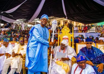 Olubadan @ 90: Oyo Lawmaker Hon. Babalola Abiodun, PhD., Felicitates Oba Akinloye Owolabi Olakulehin