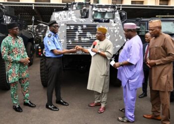 Makinde Presents 6 Newly-Upgraded Armoured Personnel Carriers To Police