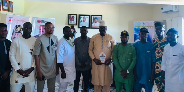 JUST IN: Akinyele Council Boss, Hon Akinwole Akinleye Bags “Most Efficient Chairman” Award*