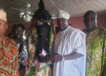 Mogaji Adekunle Busari Calls for Cultural Preservation As Agbo Ogede Masquerade Visits Eegunjenmi Compound