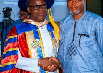 Jubril Dotun Sanusi Felicitates with Ex LG Chairman, Hon. Kazeem Gbadamosi on His Birthday Anniversary