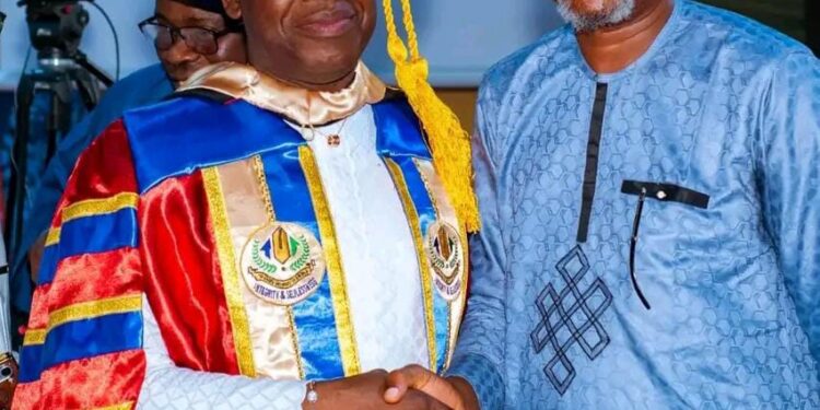 Jubril Dotun Sanusi Felicitates with Ex LG Chairman, Hon. Kazeem Gbadamosi on His Birthday Anniversary