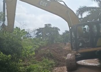 Adeojo Embarks on Dredging Project to Enhance Health, Safety in Ido Communities