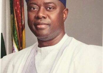 Egbeda Council Chair, Sanda Salutes Akinyele Chairman, Wole Akinleye, On Birthday ☞