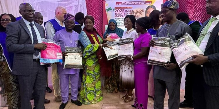 Ariyo–Odeyale Road Project to Begin in Two Weeks — Dr. Temitope Glorious Assures, Commends Governor Seyi Makinde …Empowers PDP Members Affected During Last Campaign