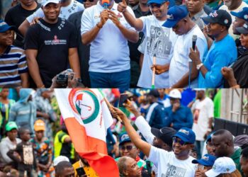 Agboworin Donates Tricycle Wheelchairs To Sabo Community To Canvass More Votes For PDP’s Candidate, DON