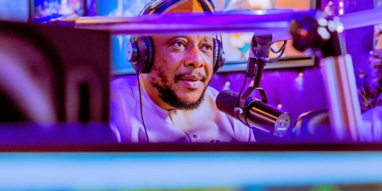 Lagelu Chairman, Hon. Kamorudeen, Congratulates Folajimi Oyekunle on Ibadan North Bye-Election Victory