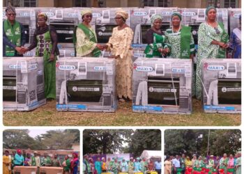 First Lady, Oluremi Tinubu empowers 500 women in Oyo