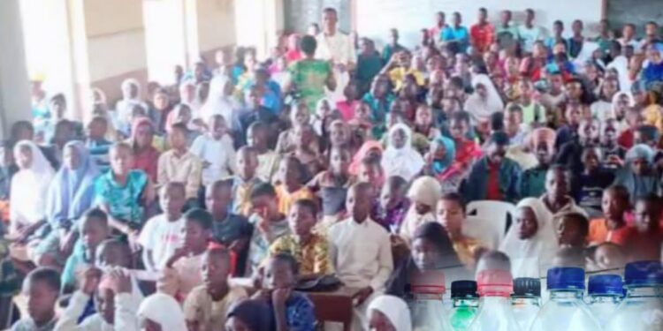 Youths Empowered: Hon. Kehinde Akande’s Dishwashing Liquid Soap Production Training Program Makes Impact