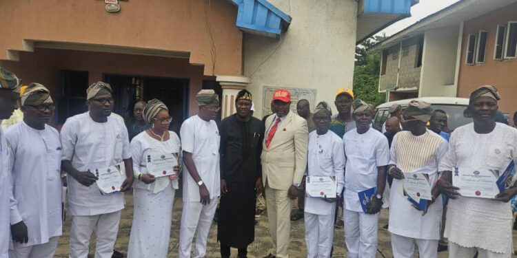 Youths Empowered: Hon. Kehinde Akande’s Dishwashing Liquid Soap Production Training Program Makes Impact