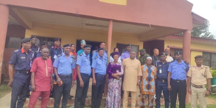 Ido Local Government Holds Community Meeting to Address Growing Security Concerns