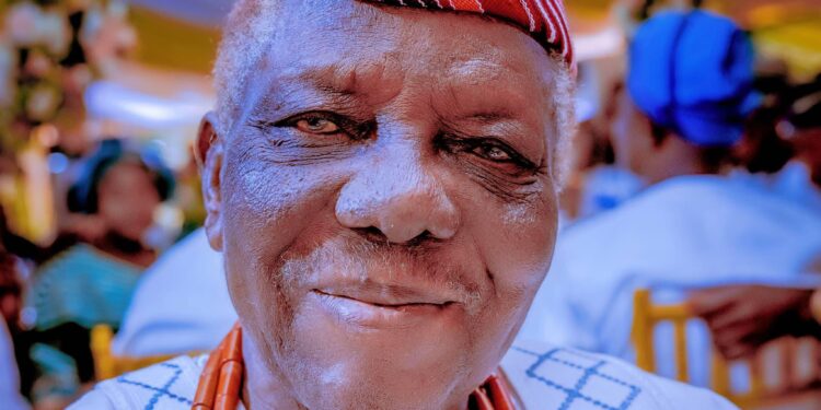 Olugbenga Sunday Condoles with Ibarapakan, Says Asiwaju of Igboora Lived a Good Life