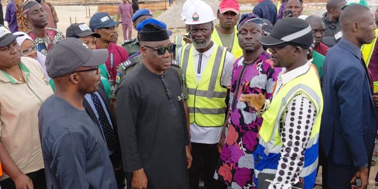 Oyo Ag. Gov. Inspects RAAMP Roads, Market Projects*  _…tasks Contractors on quality delivery_