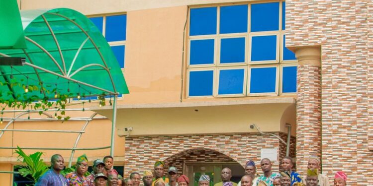 Amofin Beulah Adeoye Hosts PDP from Itesiwaju LGA in Ibadan