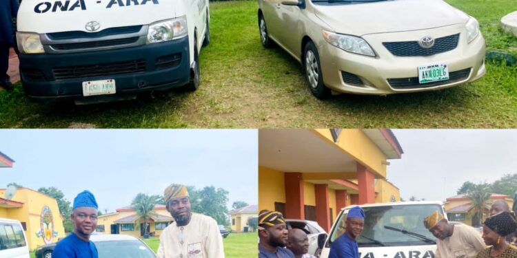 BREAKING: Ona Ara LG Chairman, Dr. Temitope GLORIOUS Presents Official Car, 18-Seater Bus to House Leader, Councillors