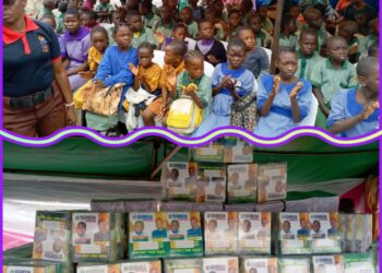 Egbeda LG Chairman, Hon. Sanda Oyedele Sikiru, Disburses 70,000 Exercise Books to Pupils in 77 Schools