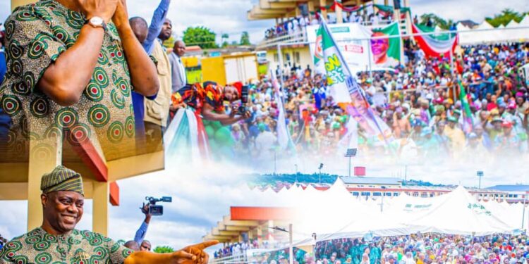 Ibadan South West LGA Chairman, Akande Congratulates New PDP Executives Lauds Gov. Makinde