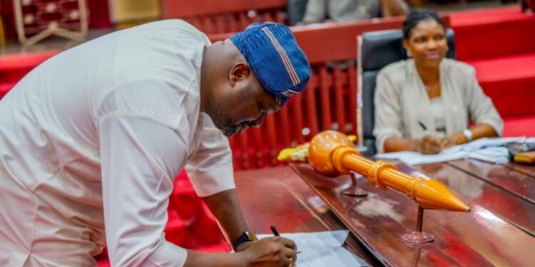 Ex-Council Chairmen, Vice Chairmen, and Party Chairmen of Oke-Ogun PDP Reiterate Commitment to Governor Makinde’s Vision and Achievements