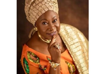 Ibadan South West LGA Chairman, Akande Felicitates Ex-Oyo First Lady Alhaja Mutiat Ladoja on Her Birthday
