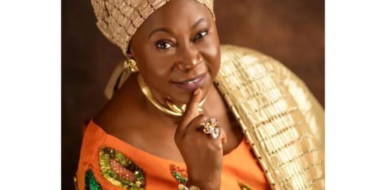 Ibadan South West LGA Chairman, Akande Felicitates Ex-Oyo First Lady Alhaja Mutiat Ladoja on Her Birthday